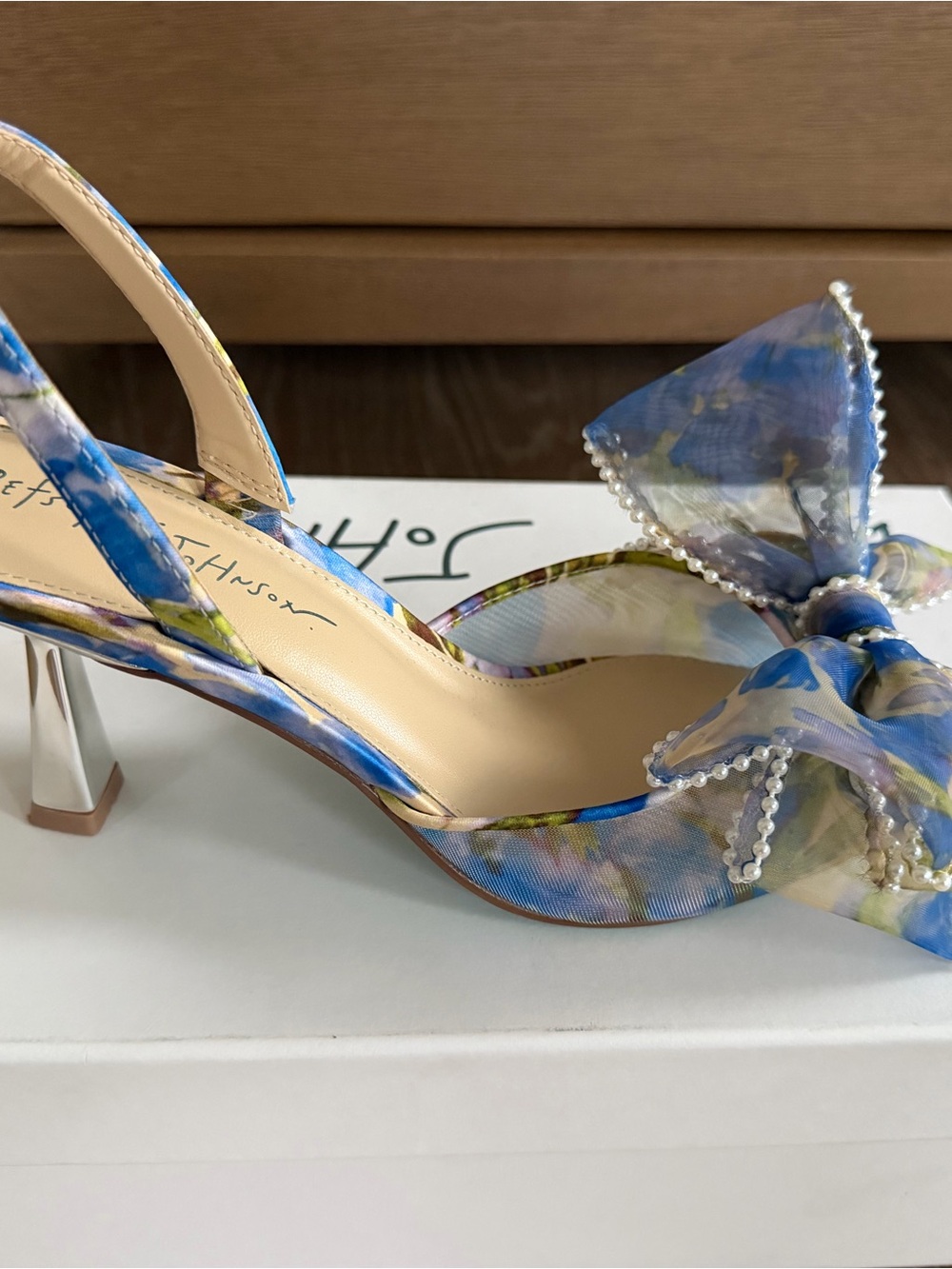 Betsey Johnson Blue Floral Bow Slingback Heels - Picture 6 of 7